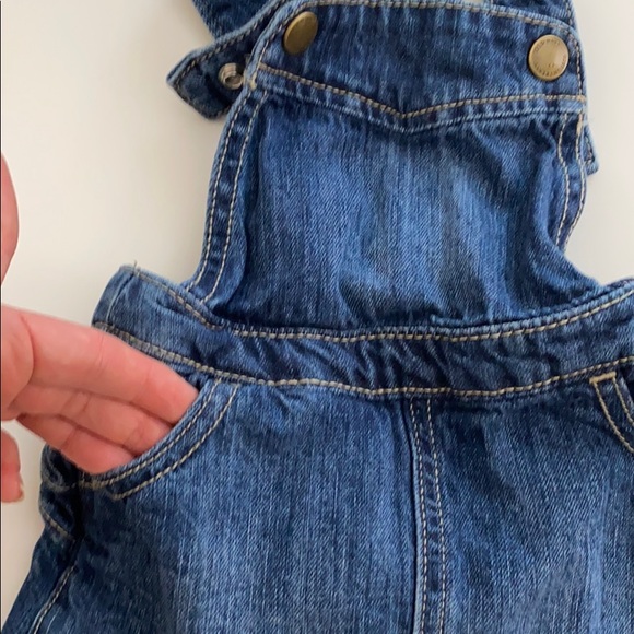 *4 for $20* Old Navy Baby Girl Denim Skirtall - Picture 6 of 6